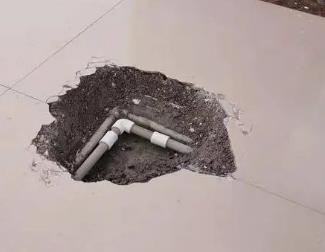 比如卫生间漏水维修公司为您分享如何判断家里漏水
