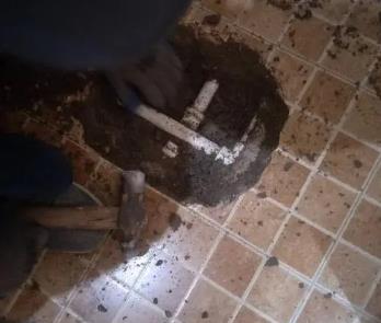 比如卫生间漏水维修公司为您分享下卫生间渗水如何处理及注意事项